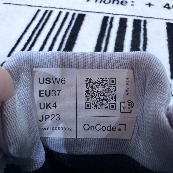 On Cloud 6 Waterproof Women Running Shoes - Heather Metal - Picture 11 of 11